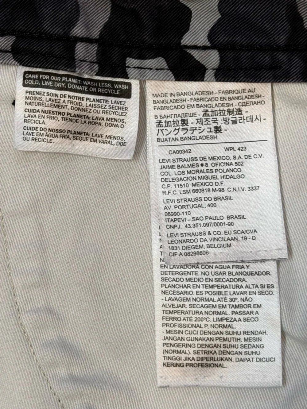 Levi's Men's Cargo Shorts Gray & Black Camo Sz‎ 40